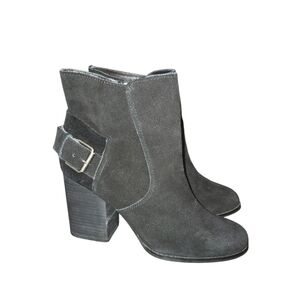 Sbicca‎ Lorenza Black Suede Leather Side Zip Stacked Heel Ankle Booties Size 7.5